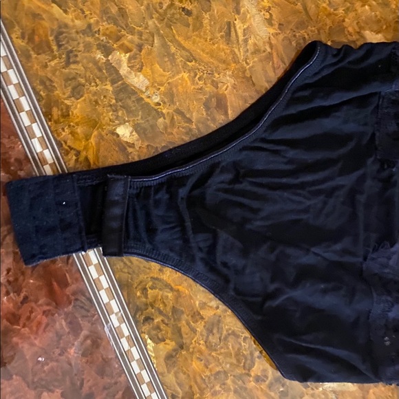 Top - Picture 5 of 7